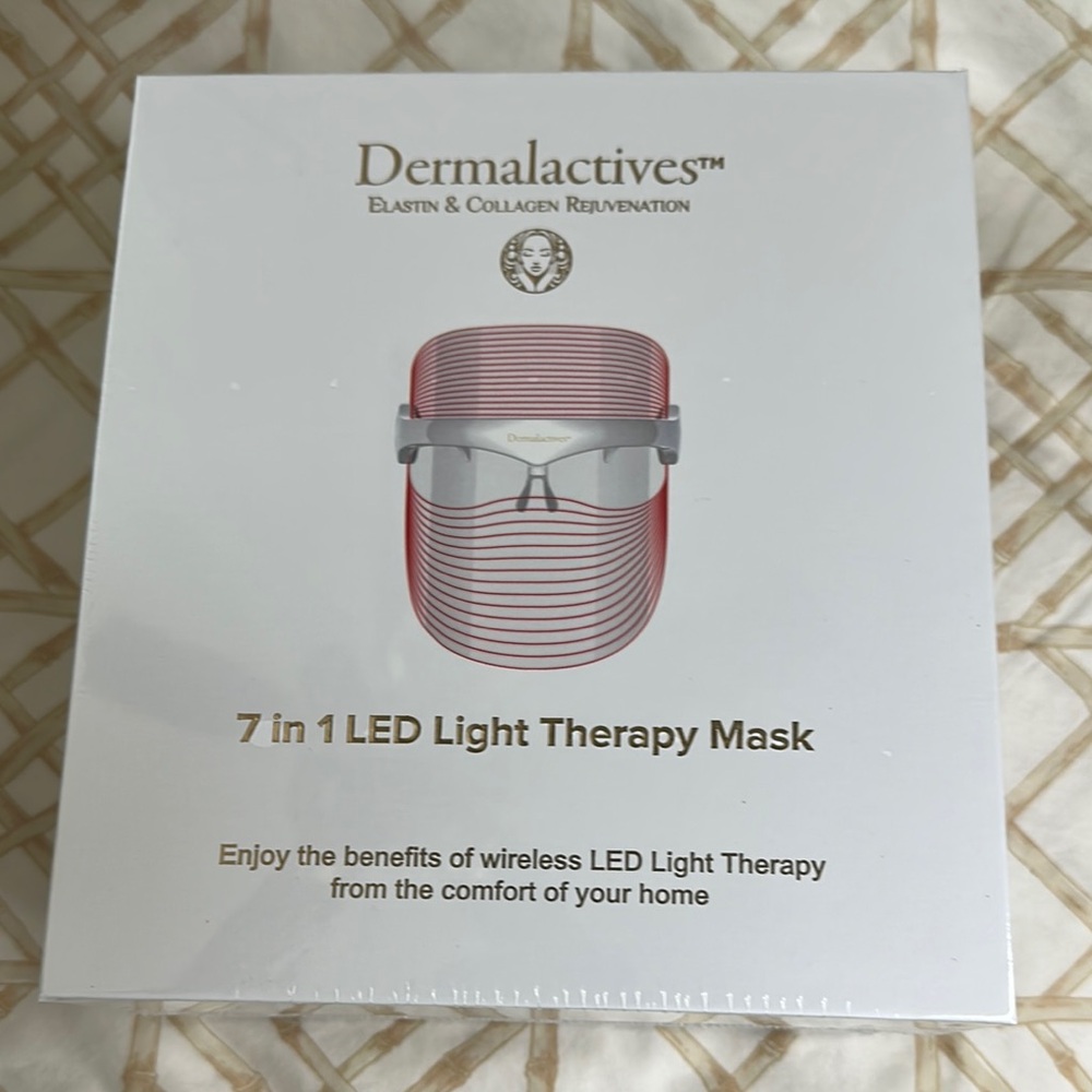 LED Light Therapy Mask